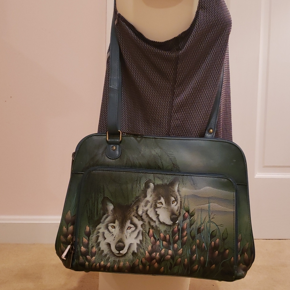 Green Anuschuka Wolf Purse